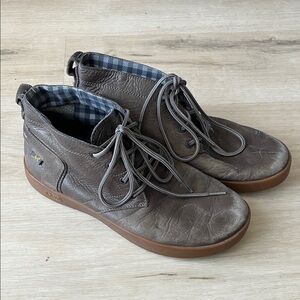 Men's Gray Leather Chukka Chaco Boots